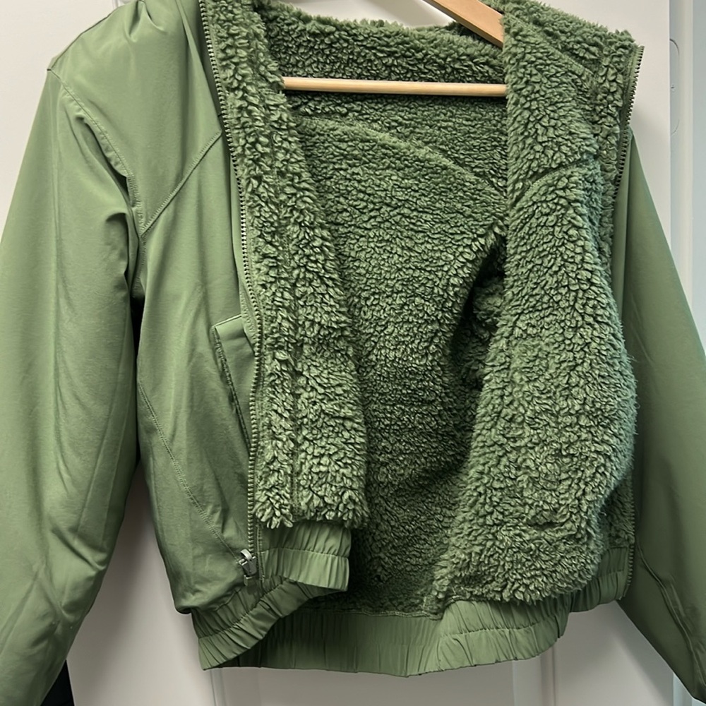 Lululemon reversible fleece jacket